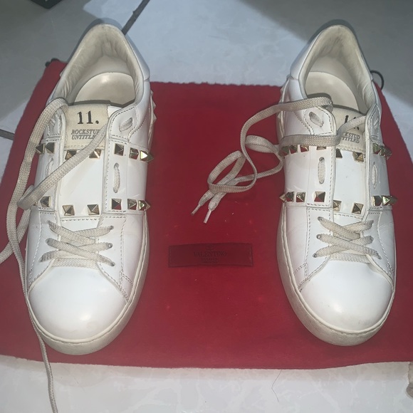 Valentino Rockstud White Sneakers - Picture 4 of 6